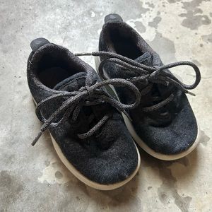 Allbirds toddler Wool Runner. T8  dark grey